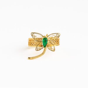 Anillo libélula elaborado en oro amarillo de 18 K