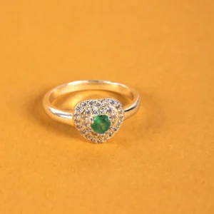 Anillo en plata 925 corazón circones esmeralda