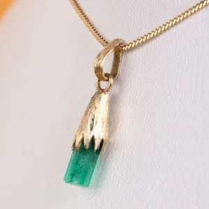 New dije oro amarillo 18K canutillo esmeralda